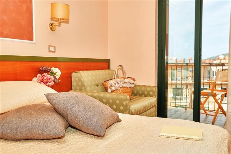 Hotel La Pergola Santa Maria di Castellabate Exterior photo