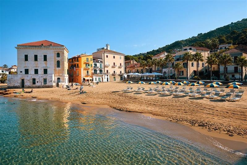 Hotel La Pergola Santa Maria di Castellabate Exterior photo